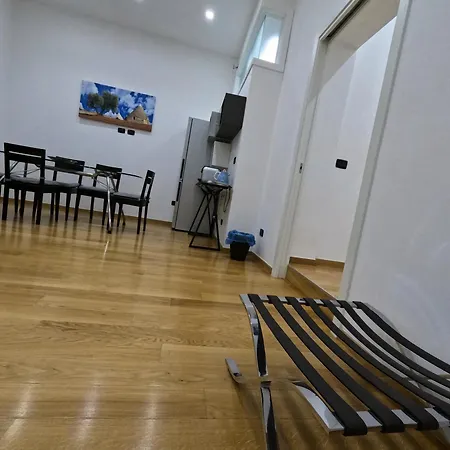 New Center Vendégház Bari